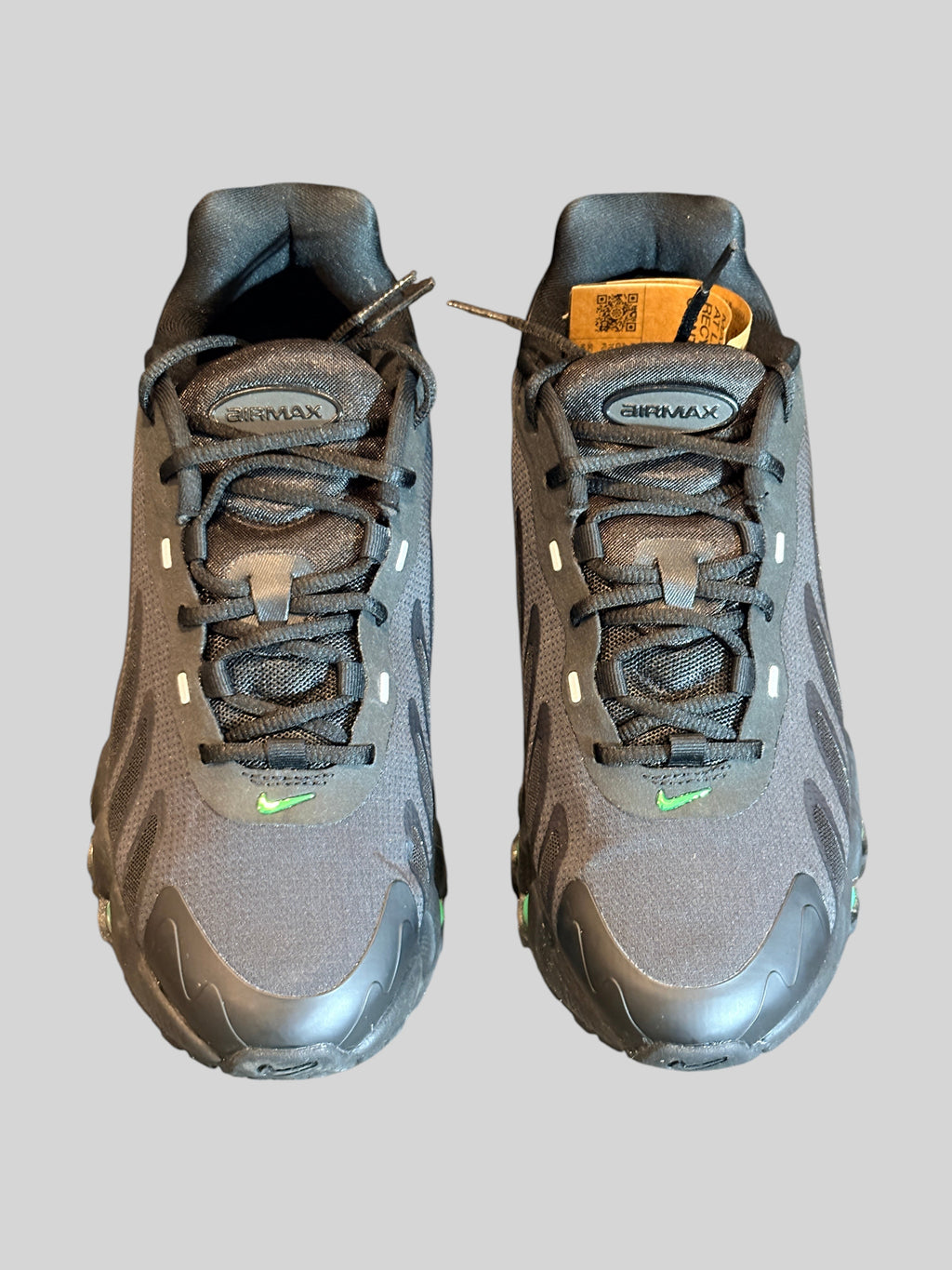 Baskets FASHION SC Nike Air Max Dn8 GS noires avec détails Green Strike, empeigne en mesh et amorti Dynamic Air