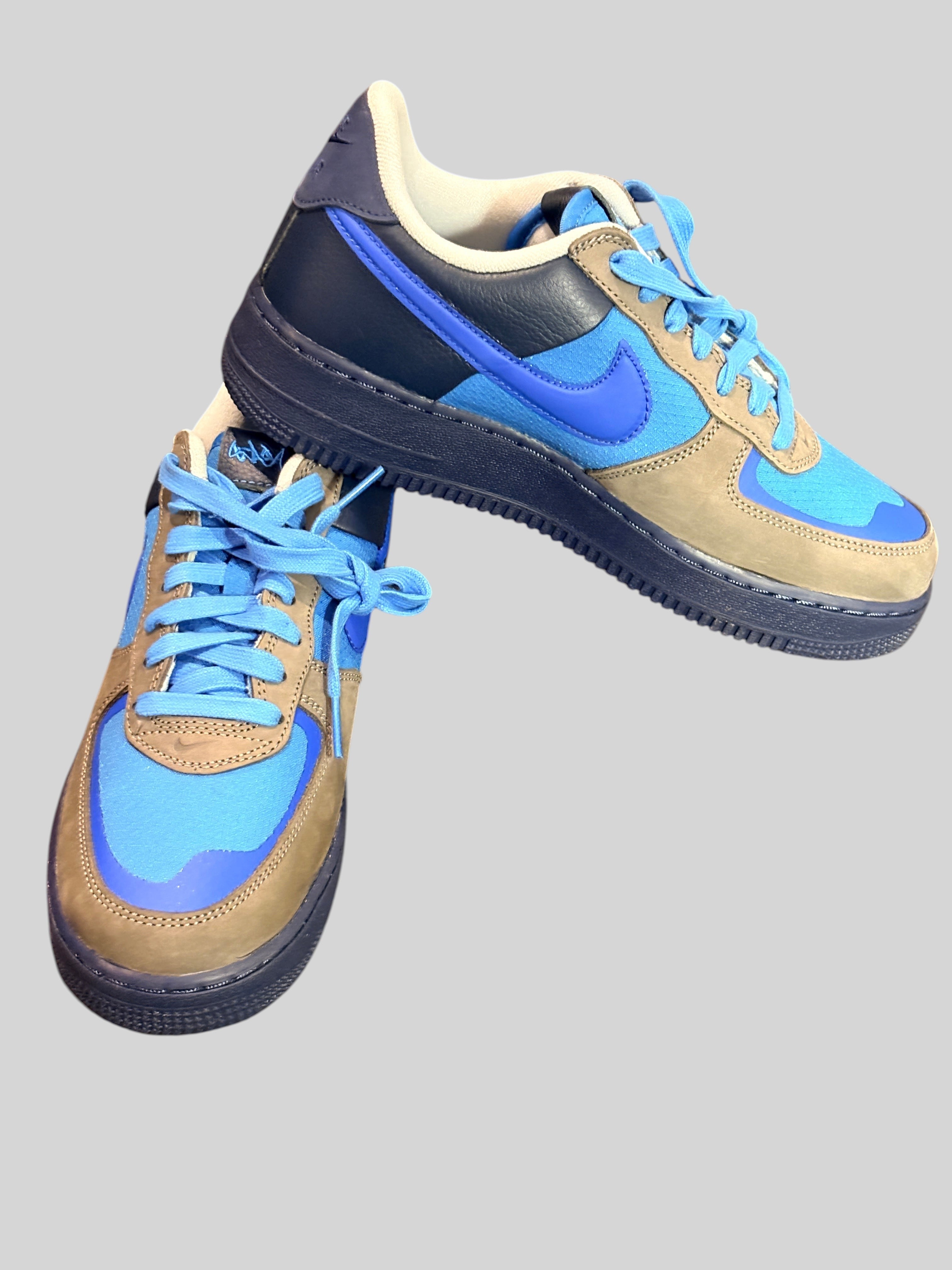 Baskets Nike Air Max Moto 2K FASHION SC en mesh et synthétique, coloris gris, bleu et anthracite style rétro running.