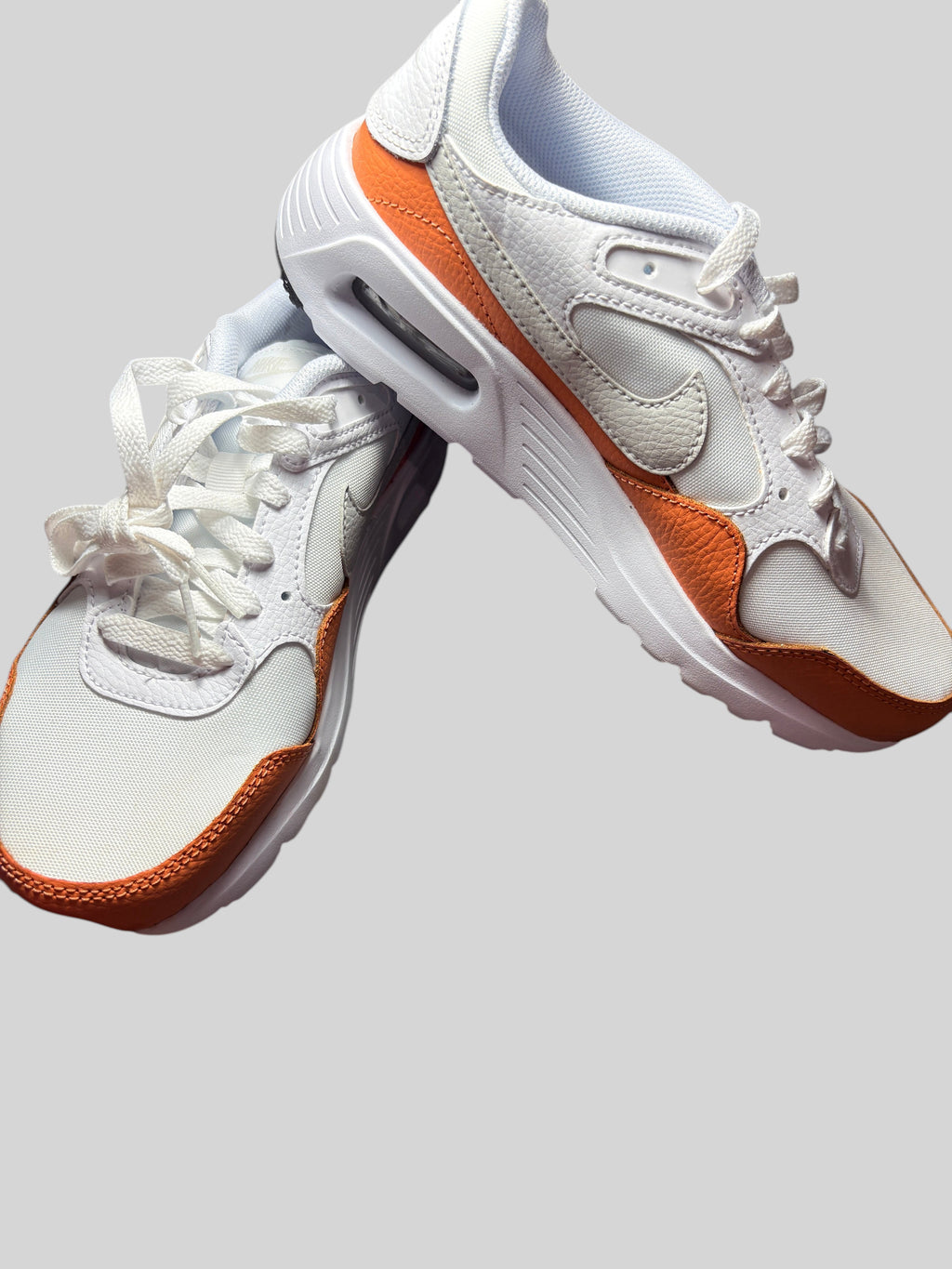 Baskets FASHION SC Nike Air Max SC blanches et orange pastel en cuir et mesh avec unité Air apparente au talon