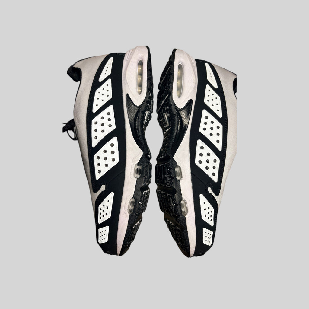 Baskets FASHION SC Nike Air Max SNDR noir et blanc avec tige synthétique et amorti Max Air visible