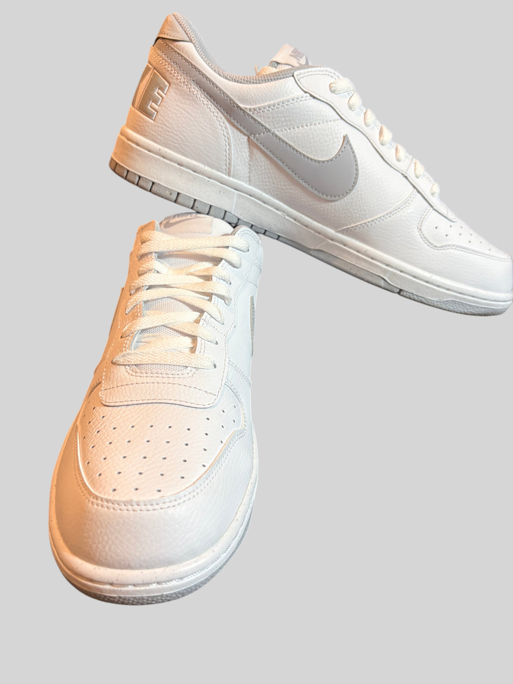 Baskets FASHION SC Nike Big Nike Low blanches et grises en cuir, style basketball rétro, pointure 47,5 neuves