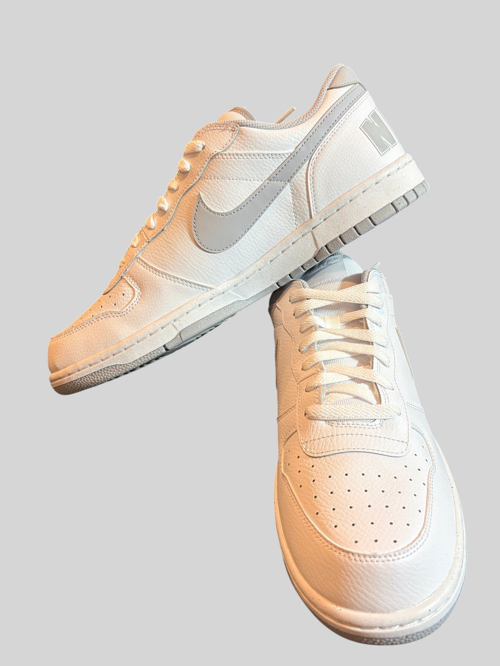 Baskets FASHION SC Nike Big Nike Low blanches et grises en cuir, style basketball rétro, pointure 47,5 neuves