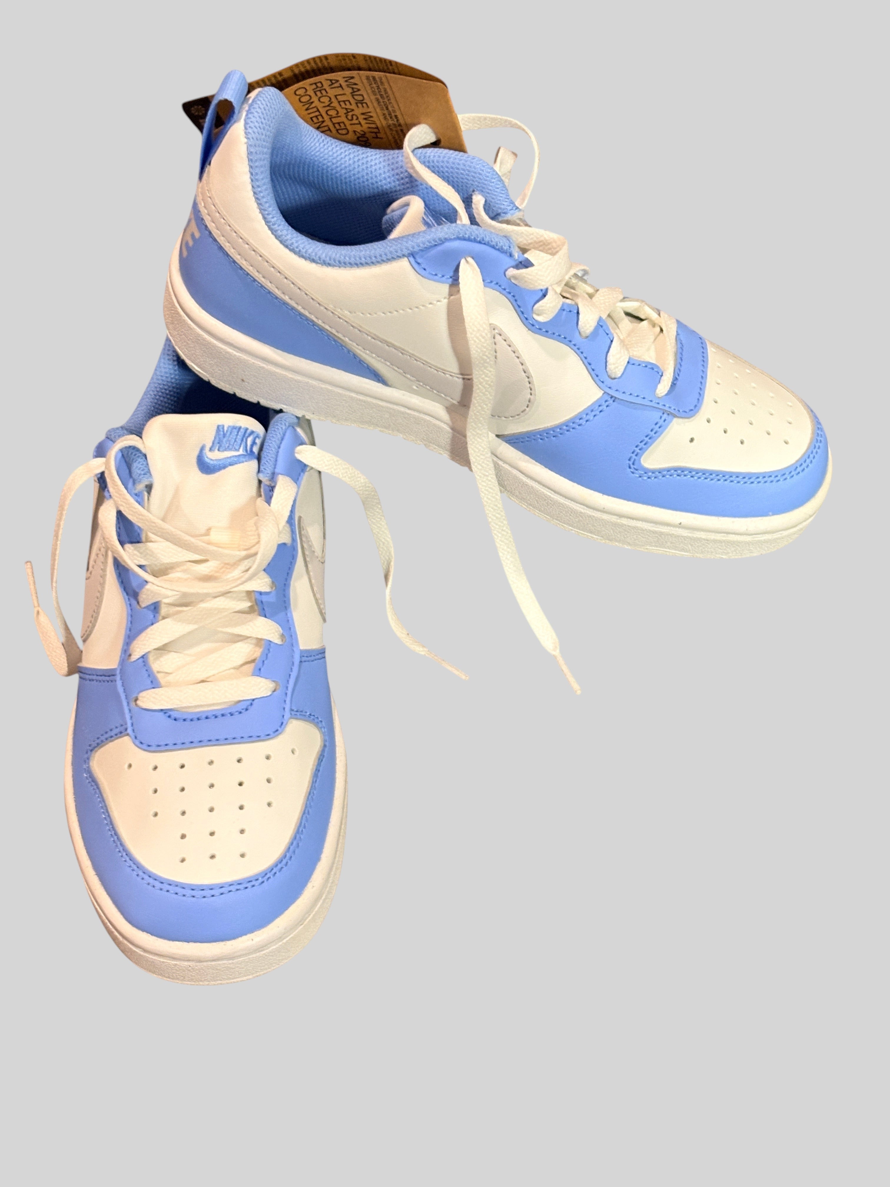 Baskets FASHION SC Nike Court Borough Low Recraft GS blanches et bleu cobalt pour enfant avec étiquette