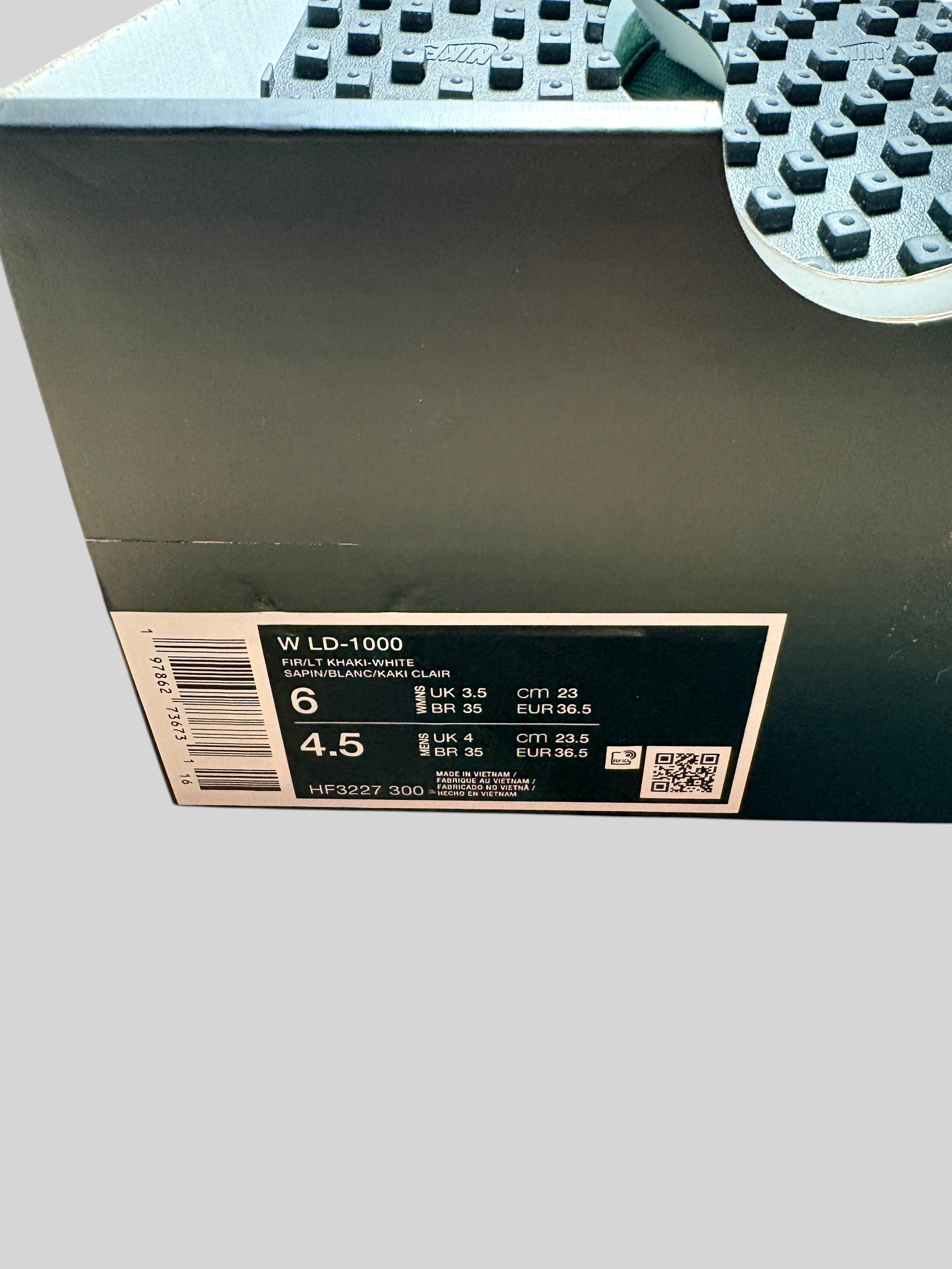 Étiquette de boîte à chaussures FASHION SC pour baskets Nike LD-1000 WMNS vert sapin avec détails de taille et SKU