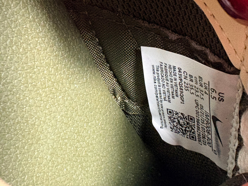 Étiquette intérieure de taille et détails de fabrication d'une basket FASHION SC Nike LD-1000 Premium Cargo Khaki