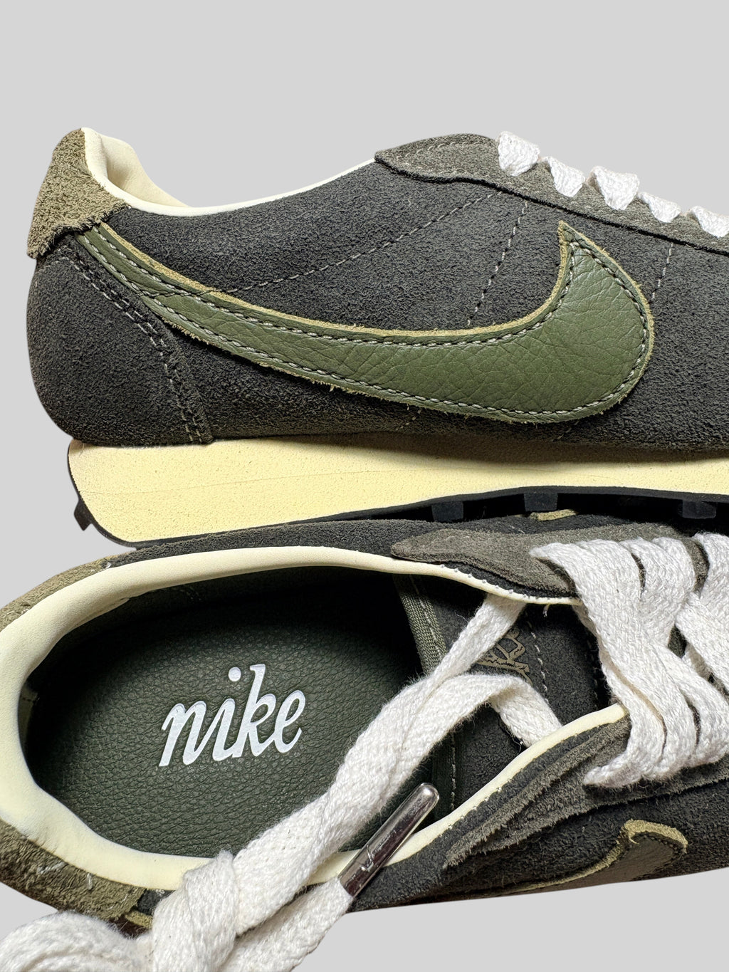 Baskets FASHION SC Nike LD-1000 Premium en daim et cuir kaki et olive avec semelle vintage et lacets blancs