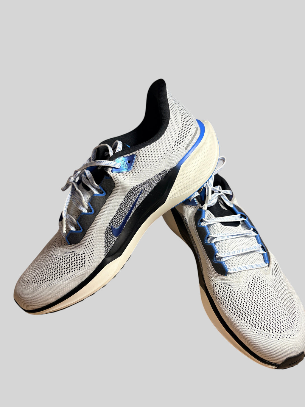 Chaussures de running FASHION SC Nike Air Zoom Pegasus 41 en mesh blanc cassé et bleu, semelle ReactX amortissante.