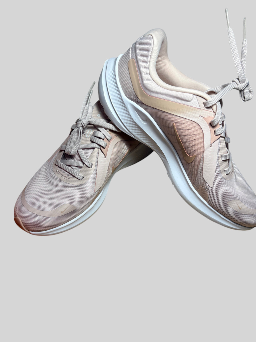 Chaussures de running FASHION SC Nike Quest 5 Barely Rose en mesh respirant avec semelle amortissante rose pâle