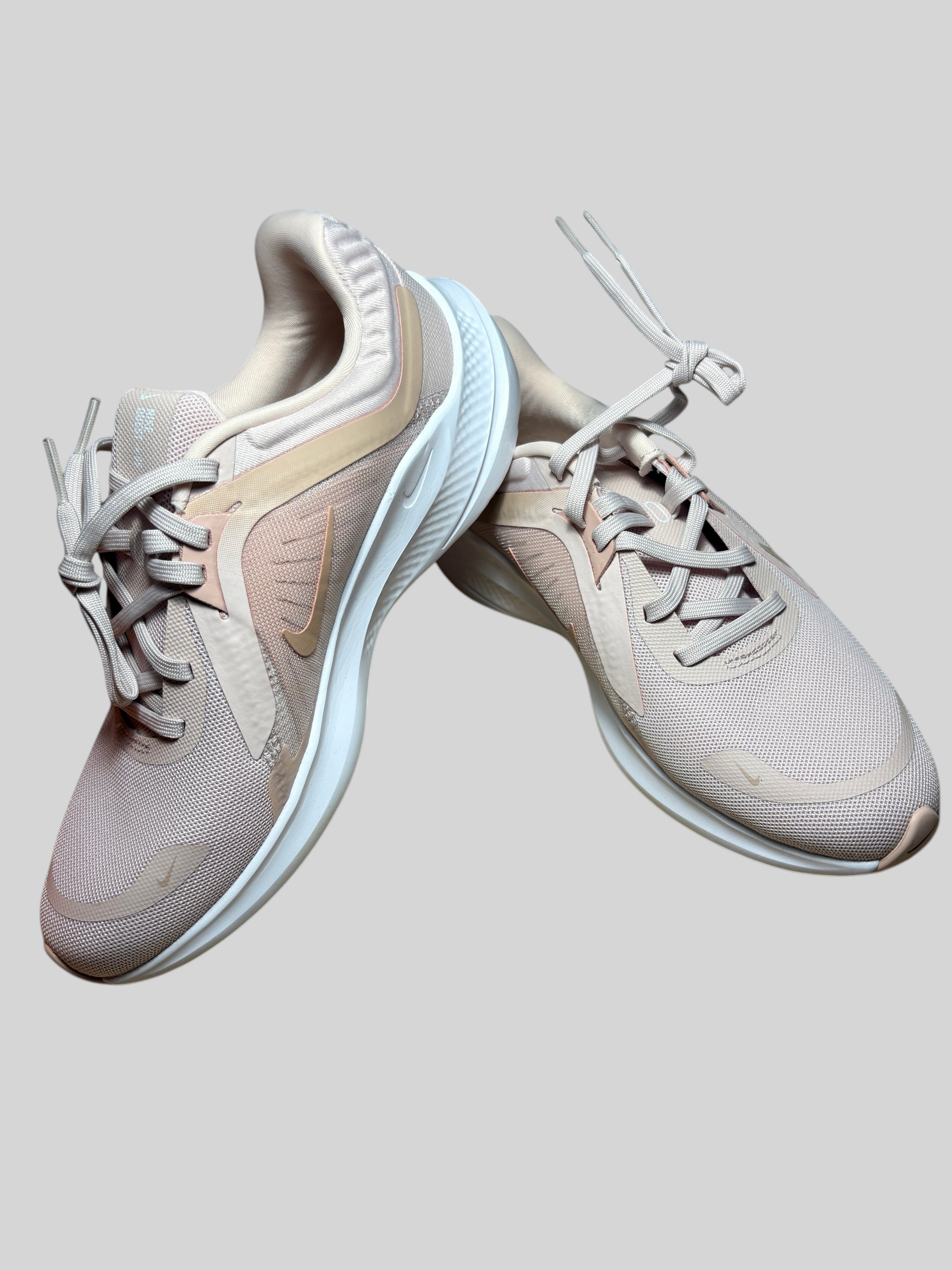 Chaussures de running FASHION SC Nike Quest 5 Barely Rose en mesh respirant avec semelle amortissante rose clair