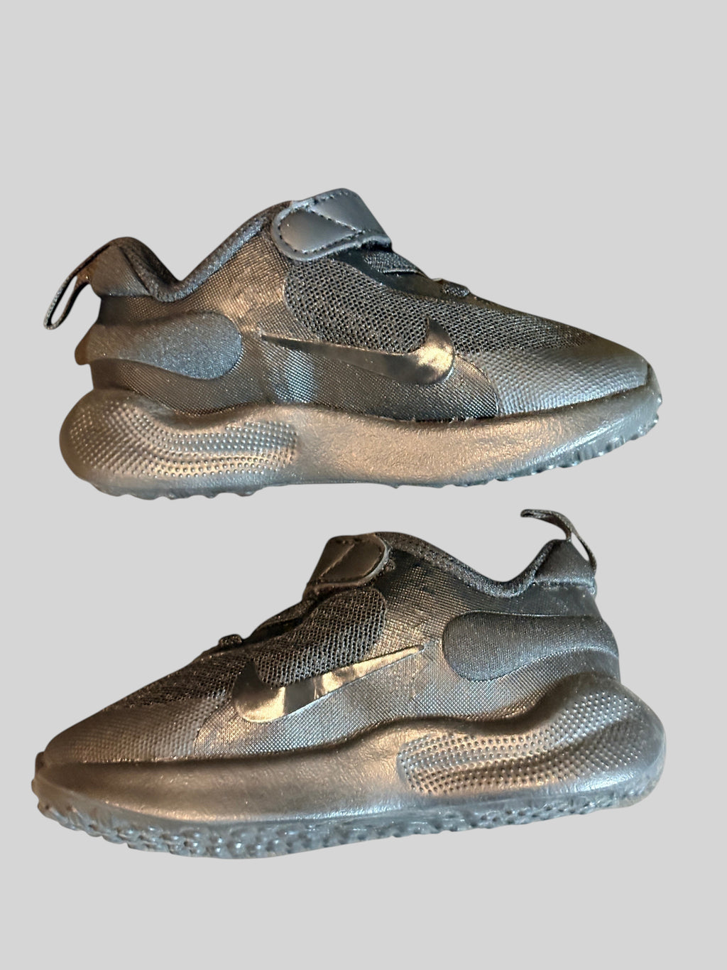 Baskets FASHION SC Nike Revolution 7 pour bébé en textile noir et anthracite avec fermeture pratique