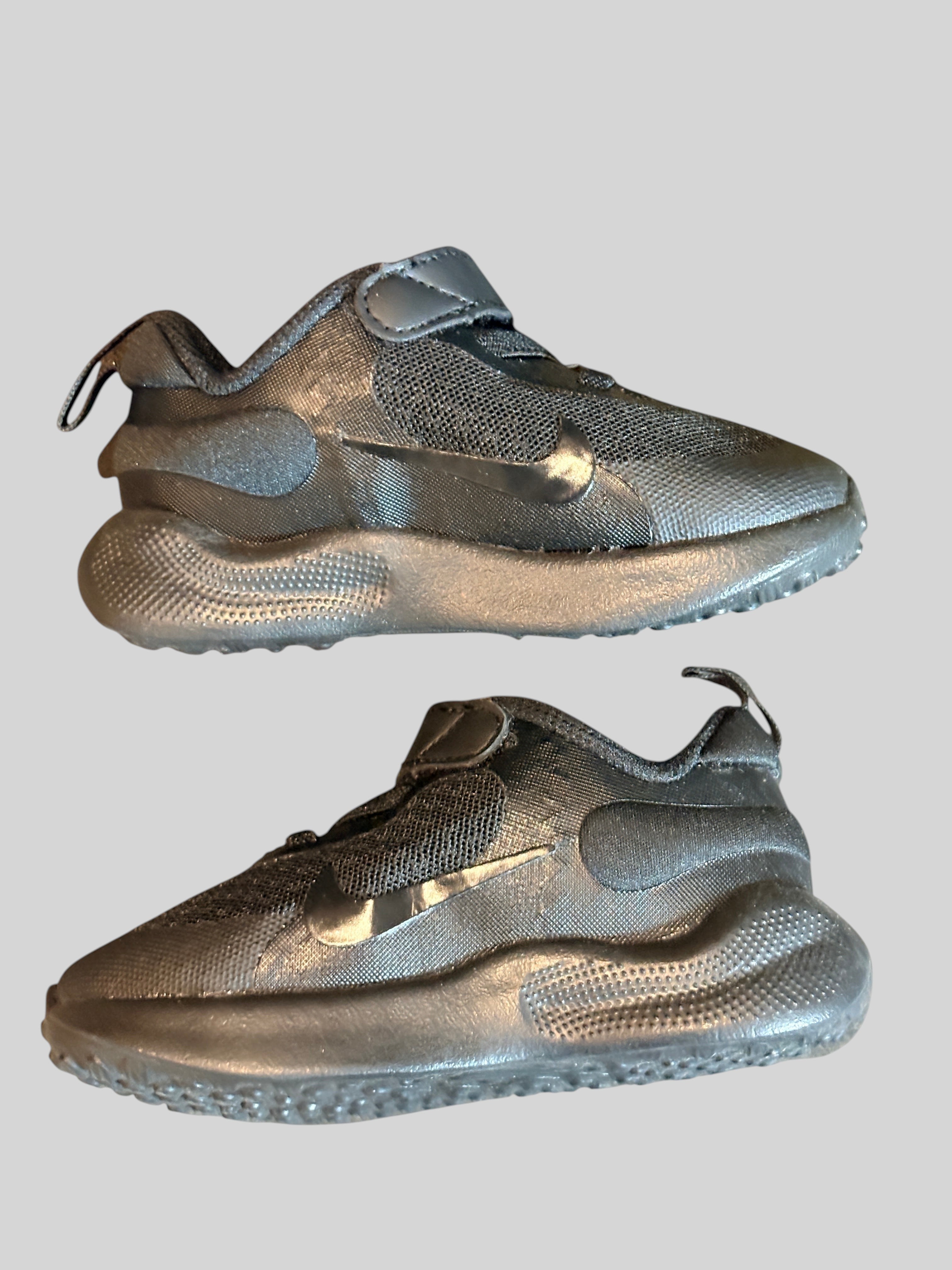 Baskets FASHION SC Nike Revolution 7 pour bébé en textile noir et anthracite avec fermeture pratique
