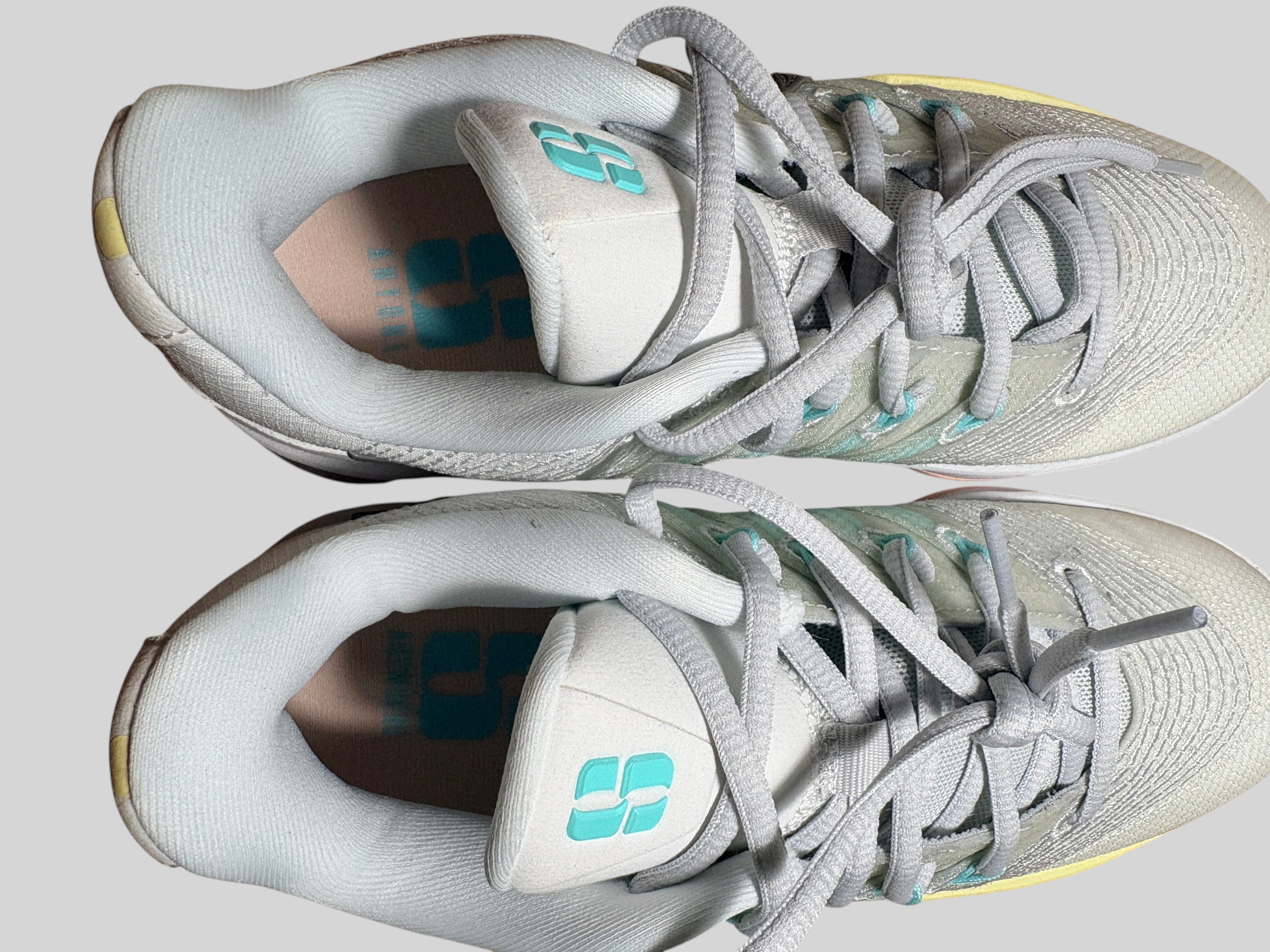 Chaussures de basket FASHION SC Nike Sabrina 3 Silencer grises et turquoise avec tige textile et lacets