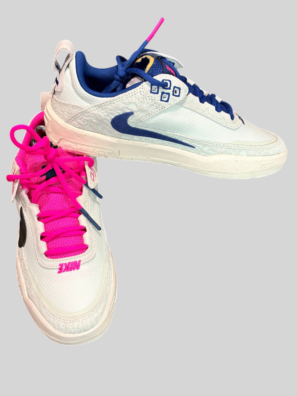 Chaussures de skate FASHION SC Nike SB Day One SE GS en daim et textile, coloris blanc, vert pâle et rose vif.