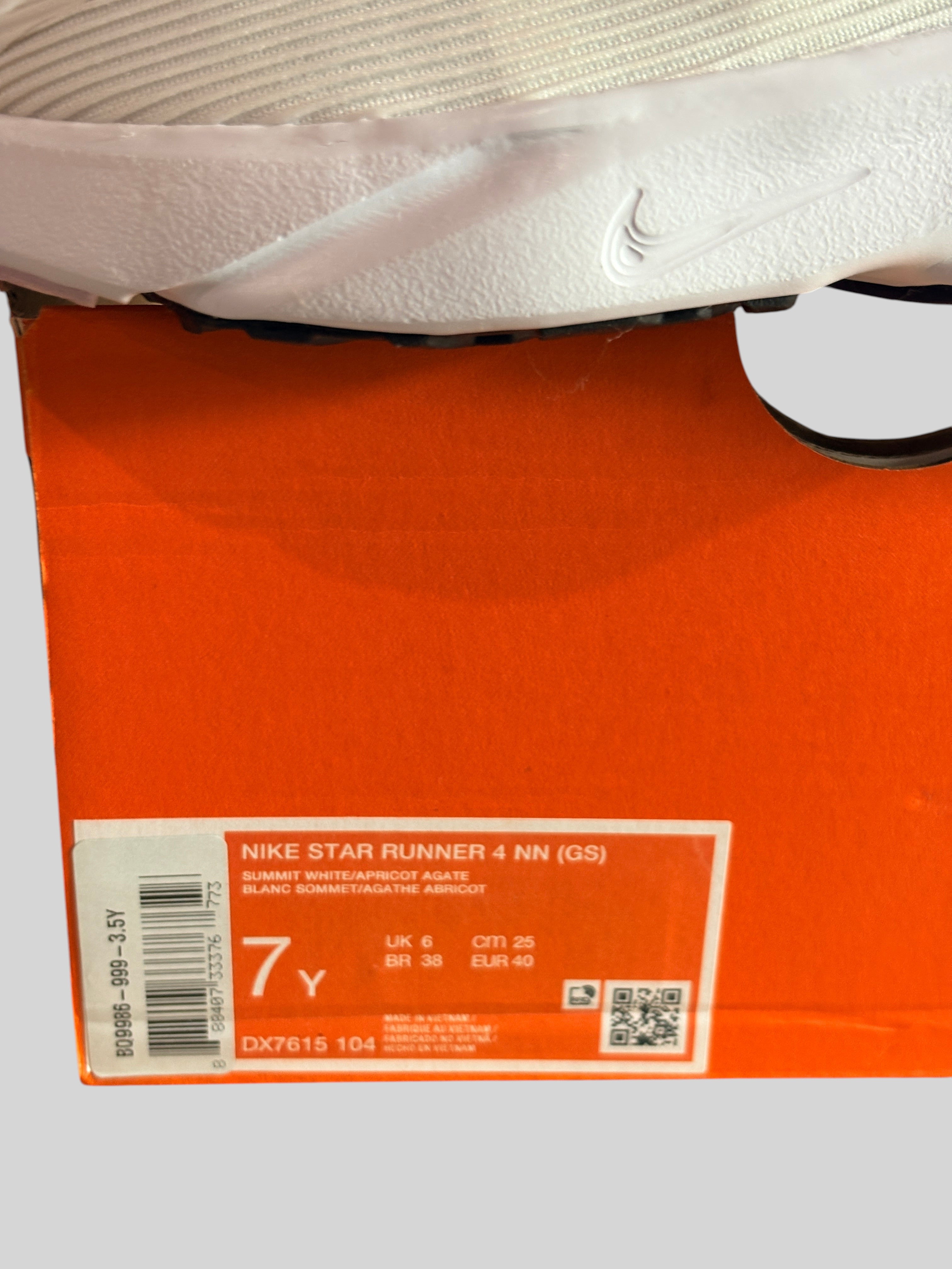 Étiquette de boîte à chaussures FASHION SC Nike Star Runner 4 NN GS Summit White Apricot Agate