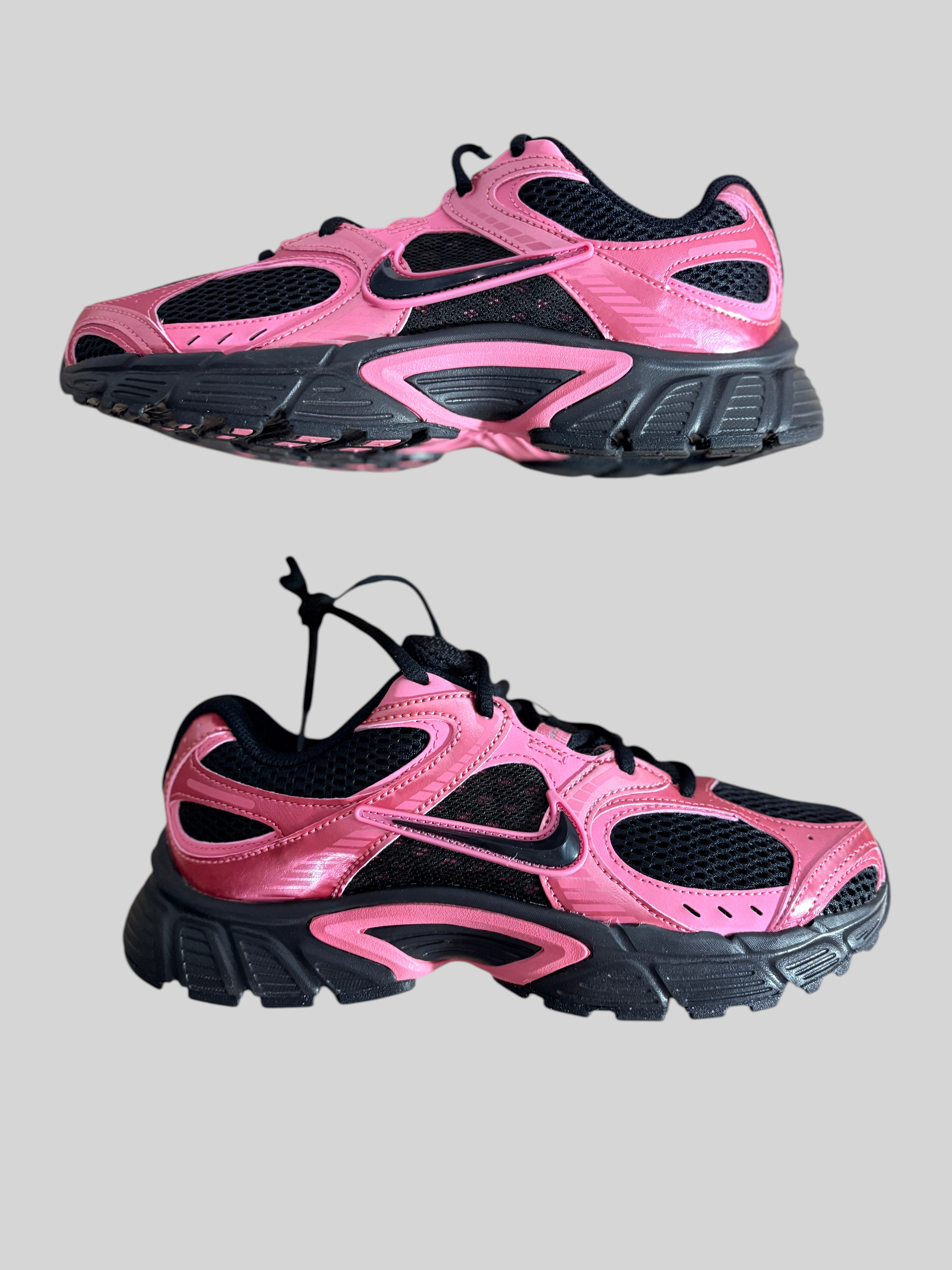 Baskets FASHION SC Nike V5 RNR en mesh noir et empiècements rose peony, style running Y2K avec semelle épaisse