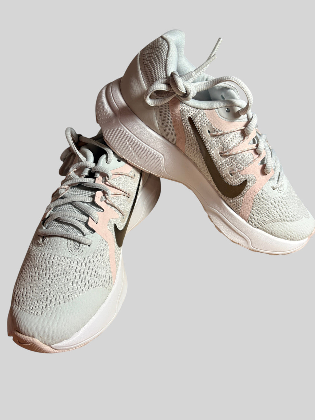 Baskets FASHION SC Nike Zoom Span 3 Photon Dust Grey en mesh respirant avec amorti Zoom Air et détails synthétiques.