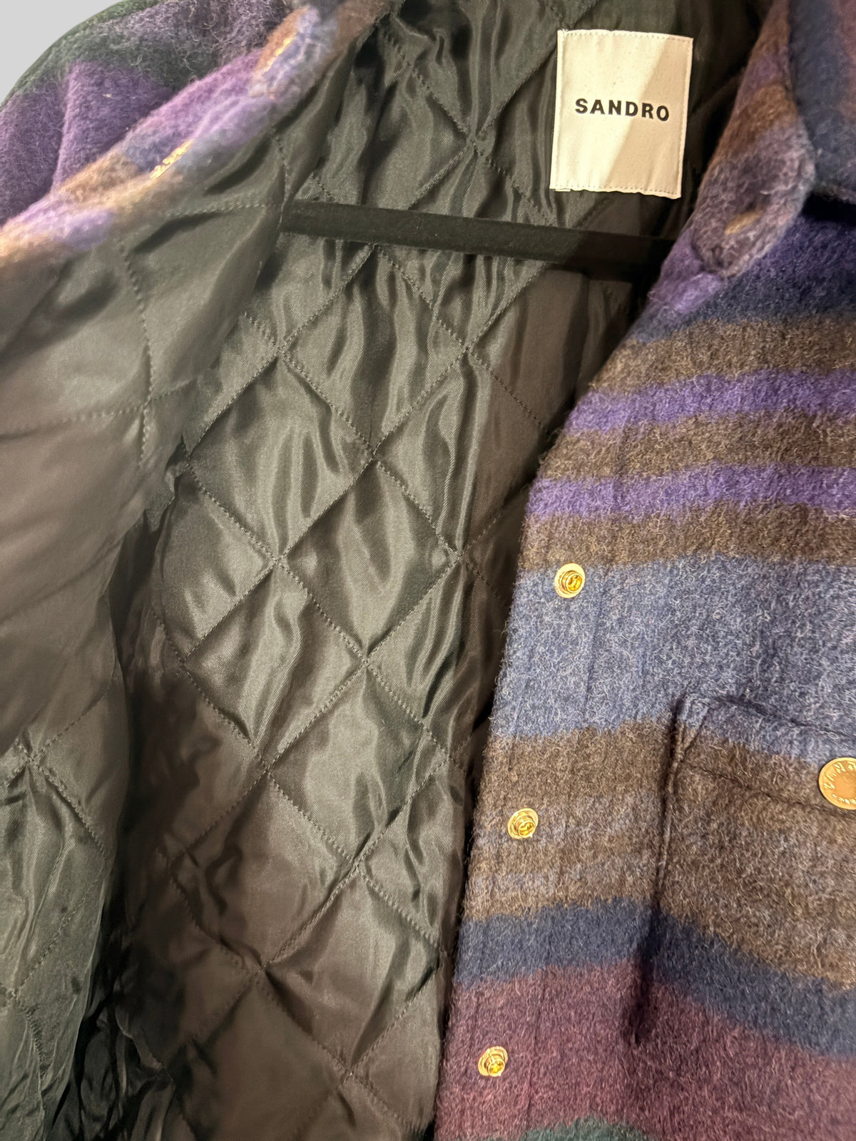 Manteau-surchemise FASHION SC Sandro Dome en laine à carreaux violet et vert avec doublure matelassée noire