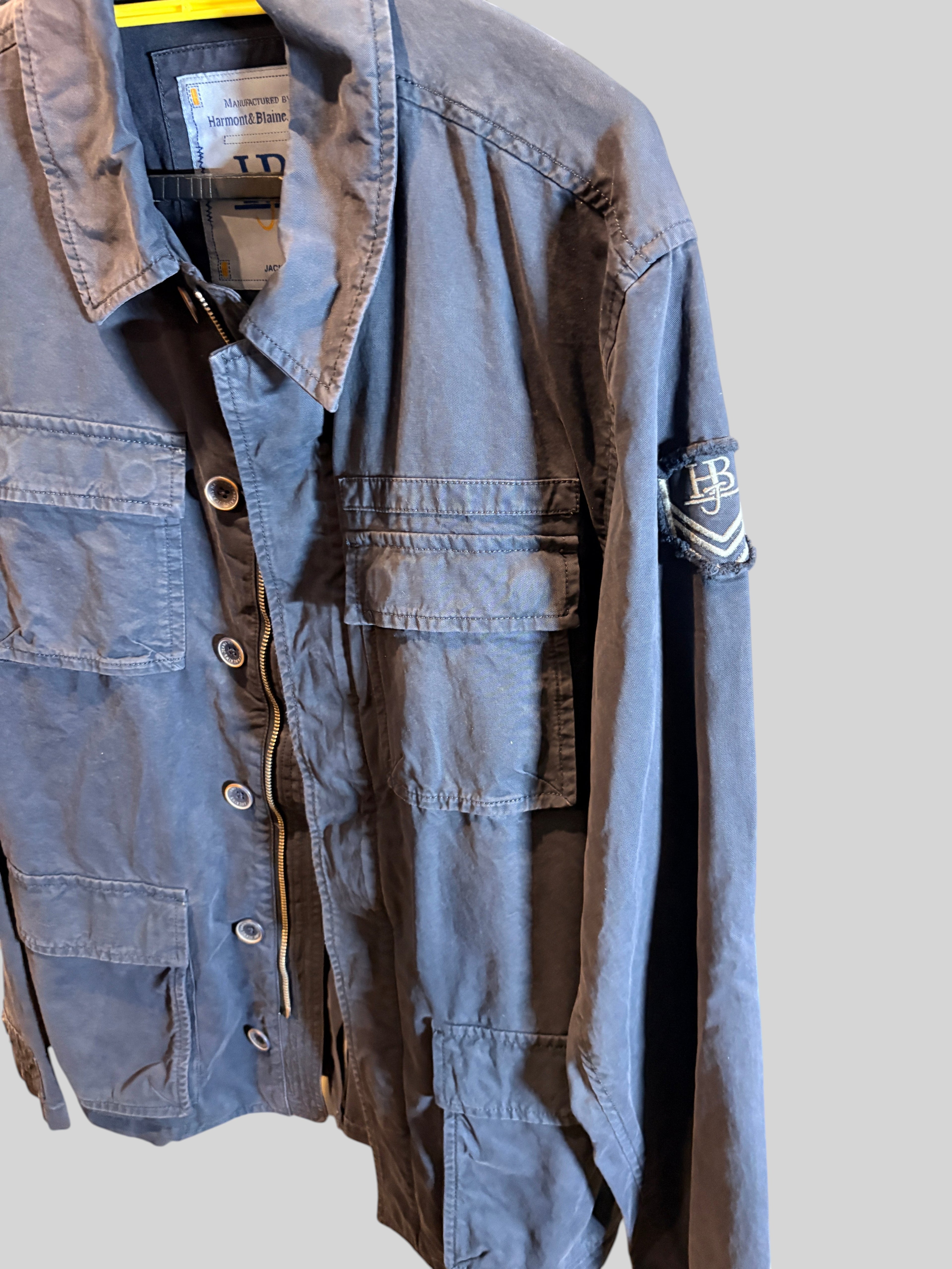 Veste légère bleu marine FASHION SC Harmont & Blaine Jeans style saharienne avec poches à rabat et logo brodé