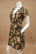 Robe batik côté mannequin blanc sans tête