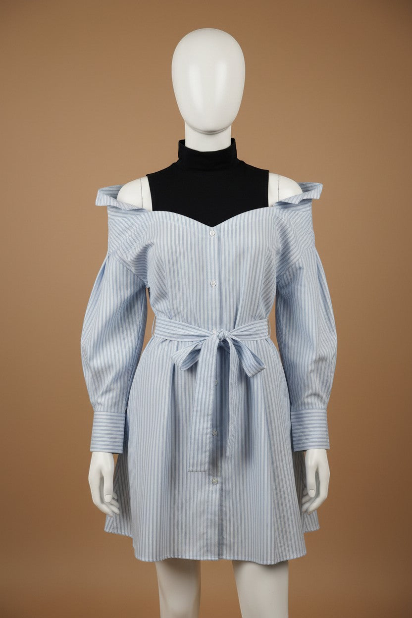 Robe chemise rayée bleue – col noir structuré