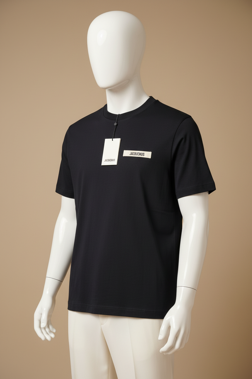 T-shirt Jacquemus sur mannequin homme